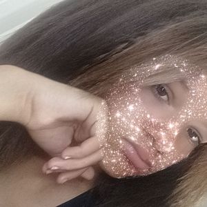 Meet your Posher, Alexia